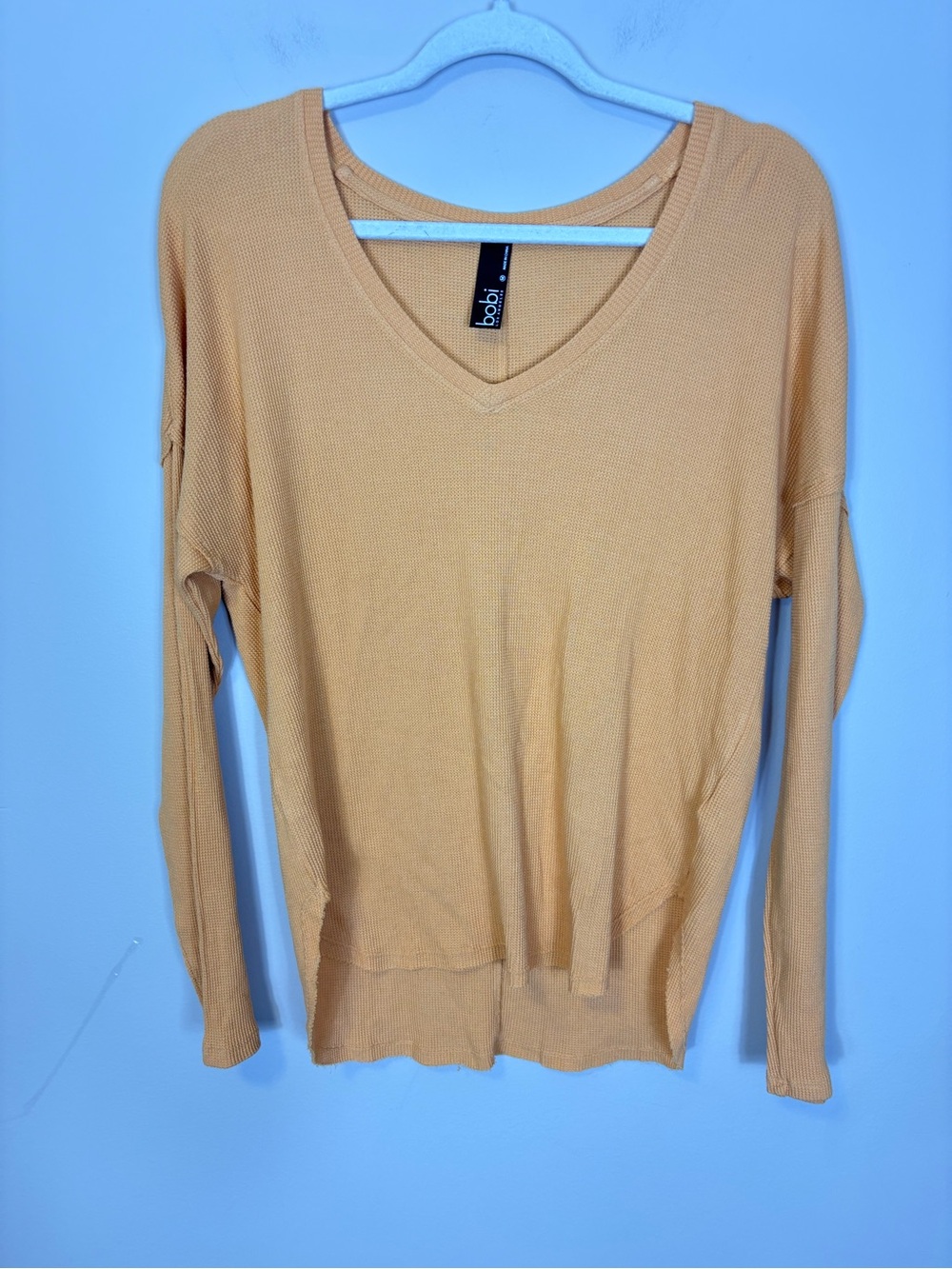 Bobi V-Neck Thermal Waffle Knit V Neck Long Sleeve Top in Light Orange Medium